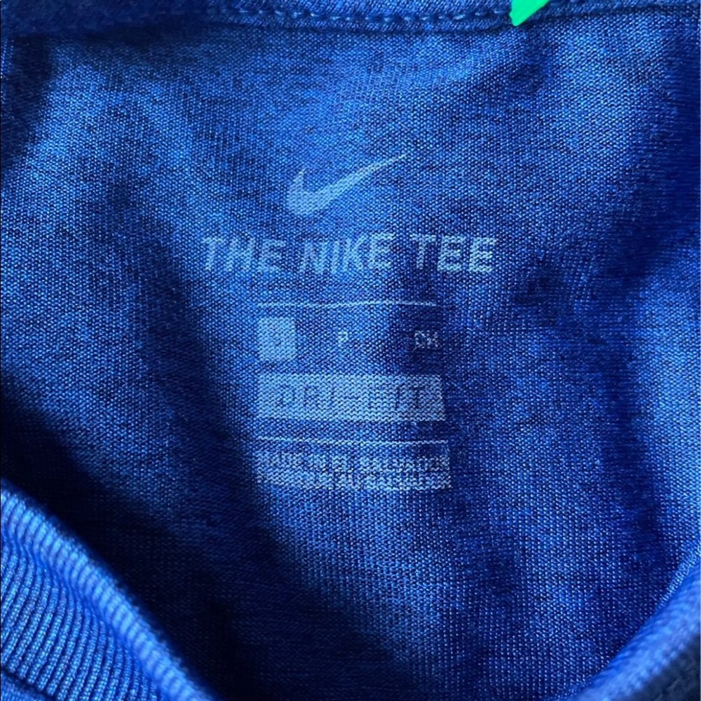 Nike DriFit - Picture 2 of 2